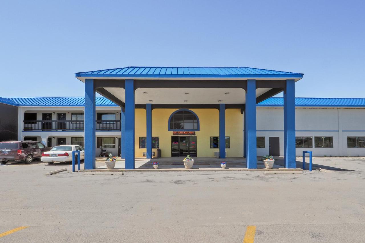 Lonestar Inn & Suites, Erick Ok Hwy 40 By Oyo ภายนอก รูปภาพ